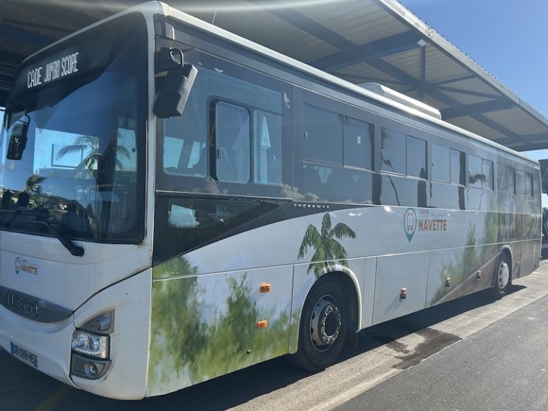 Mayotte, CADEMA, Caribus, bus,