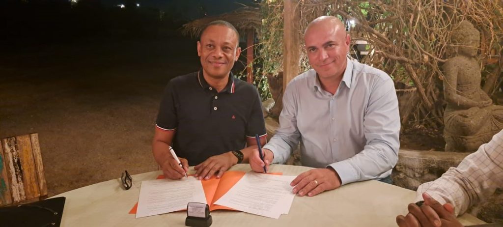 Mayotte, Mlezi Maoré, groupe SOS, La Poste,