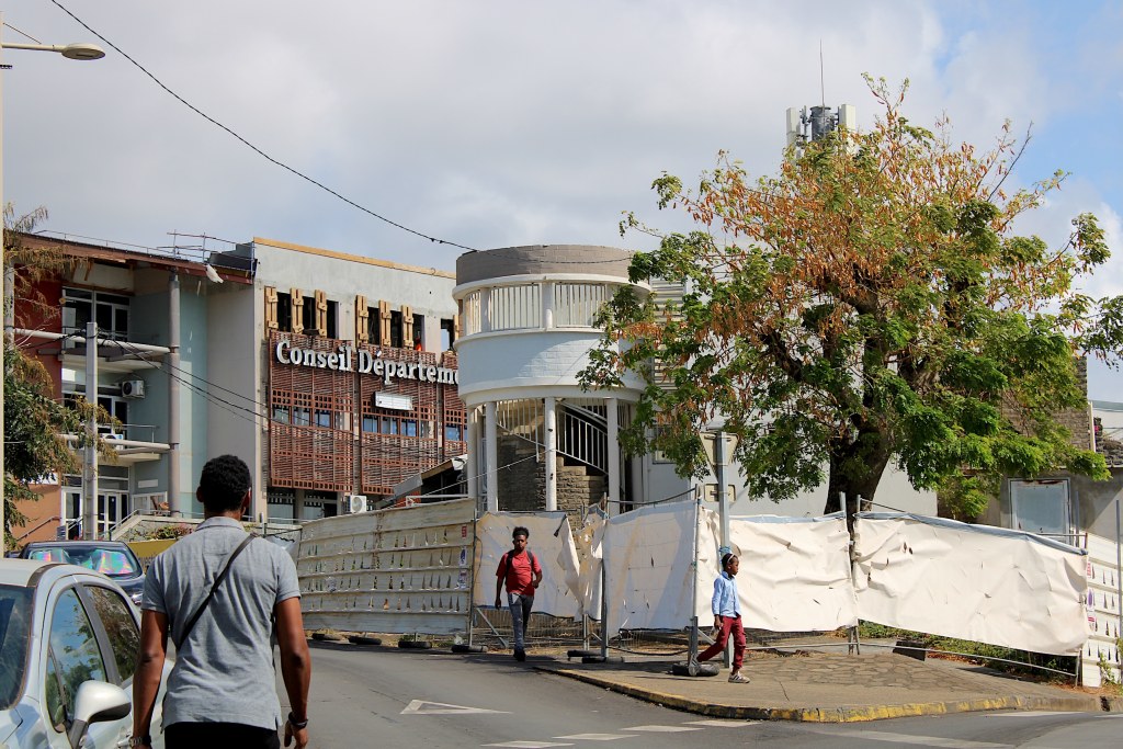 Mayotte, travaux, conseil départemental, chaleur, passants, habitants,