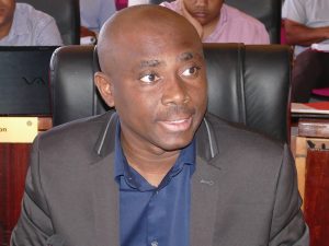 Ben Issa Ousseni a soumis la motion au président du département